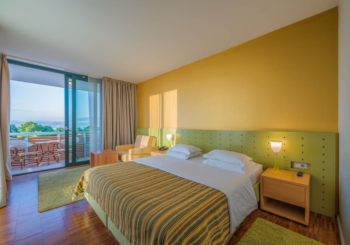 superior double room with balcony and sea view7